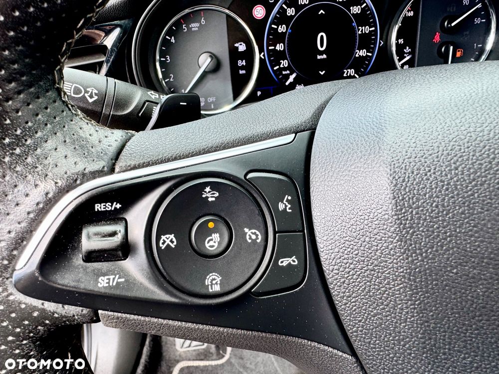Opel Insignia - 38