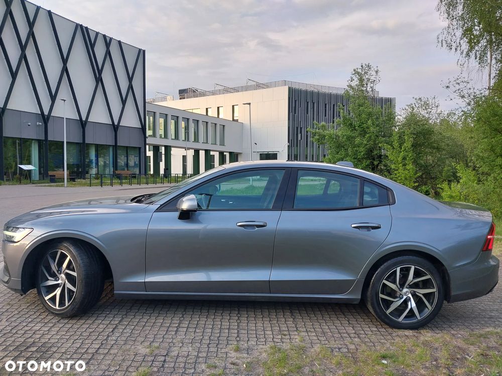 Volvo S60 T5 Momentum Pro - 4