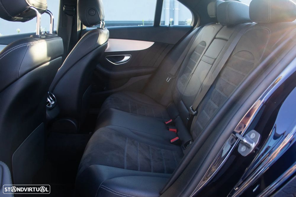 Mercedes-Benz C 220 d 4Matic 9G-TRONIC AMG Line - 20