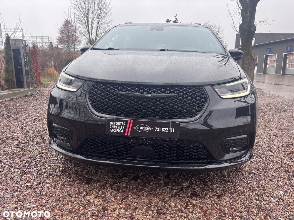 Chrysler Pacifica - 11