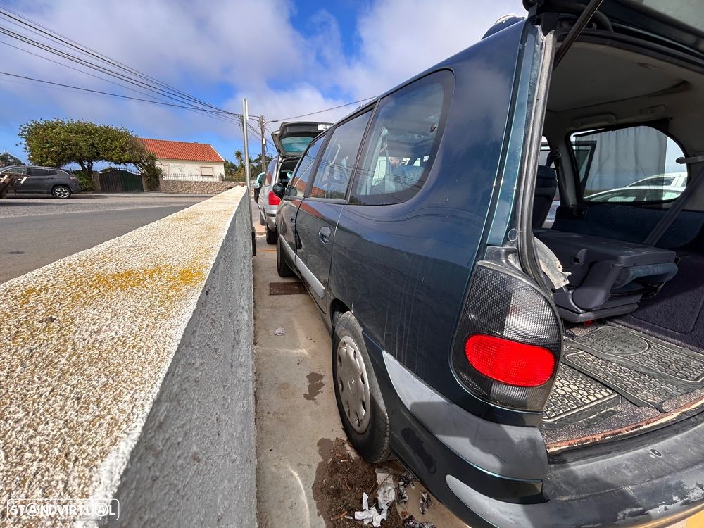 Renault Espace RT 2.2 dT - 4