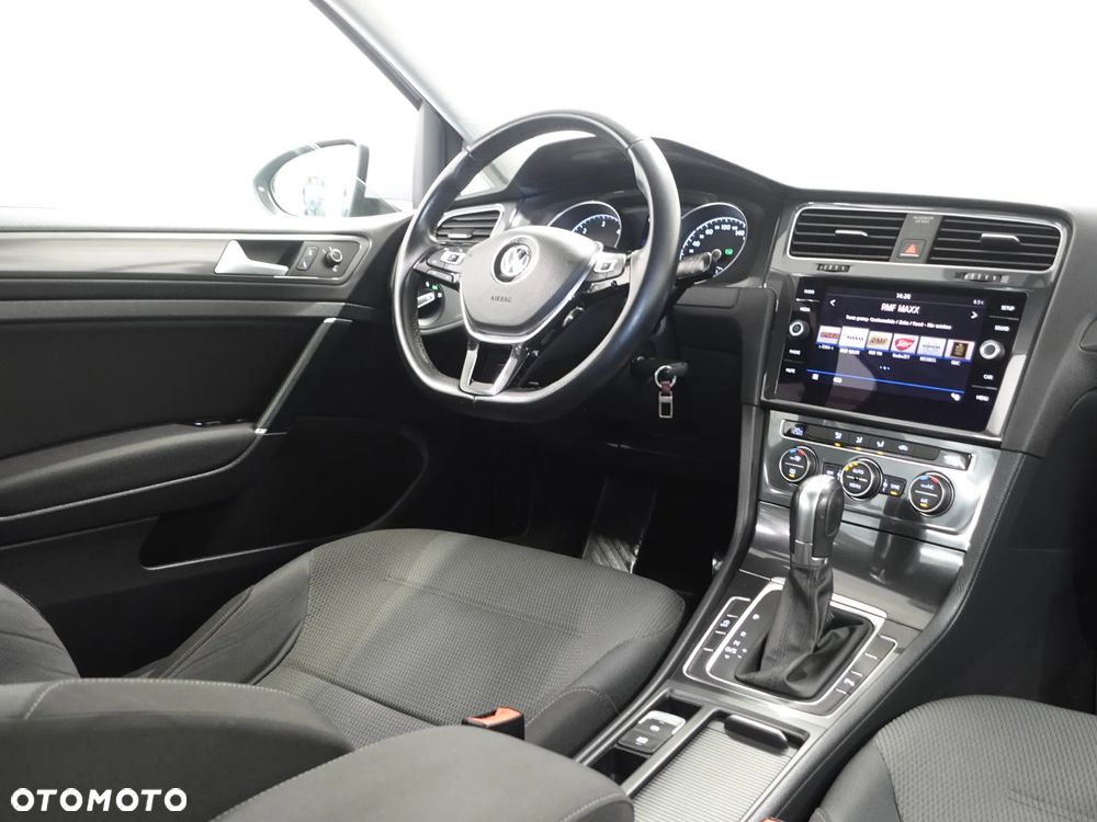 Volkswagen Golf 1.6 TDI SCR DSG Comfortline - 30