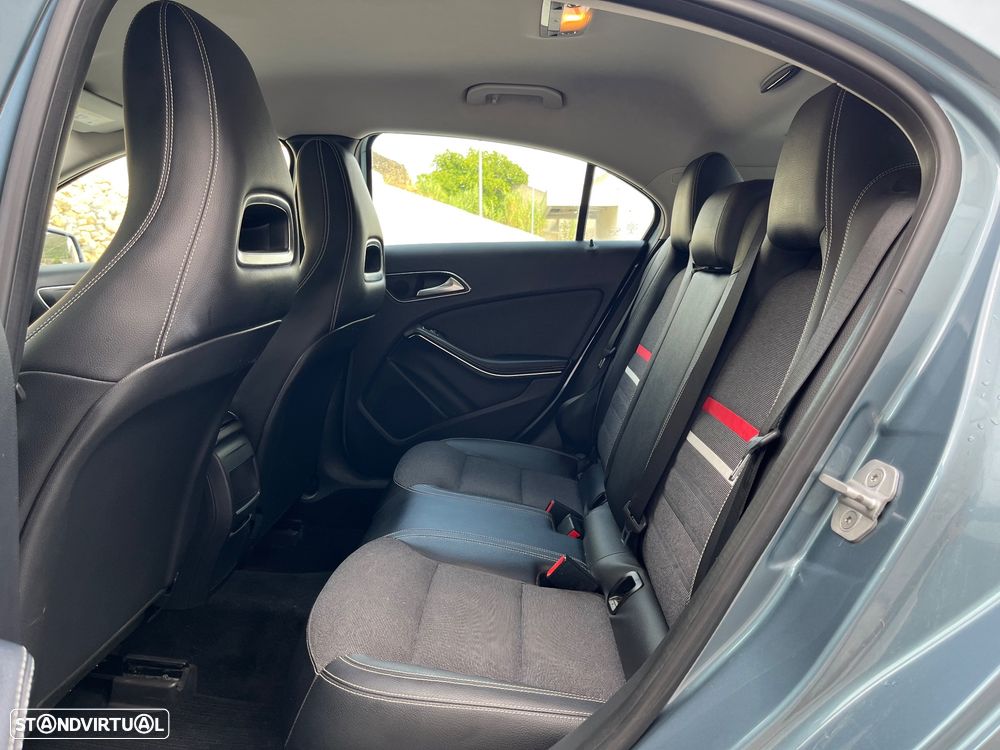 Mercedes-Benz A 180 CDI BlueEFFICIENCY - 38