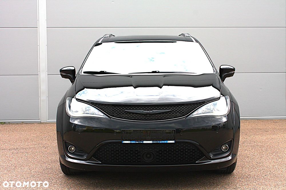 Chrysler Pacifica - 10