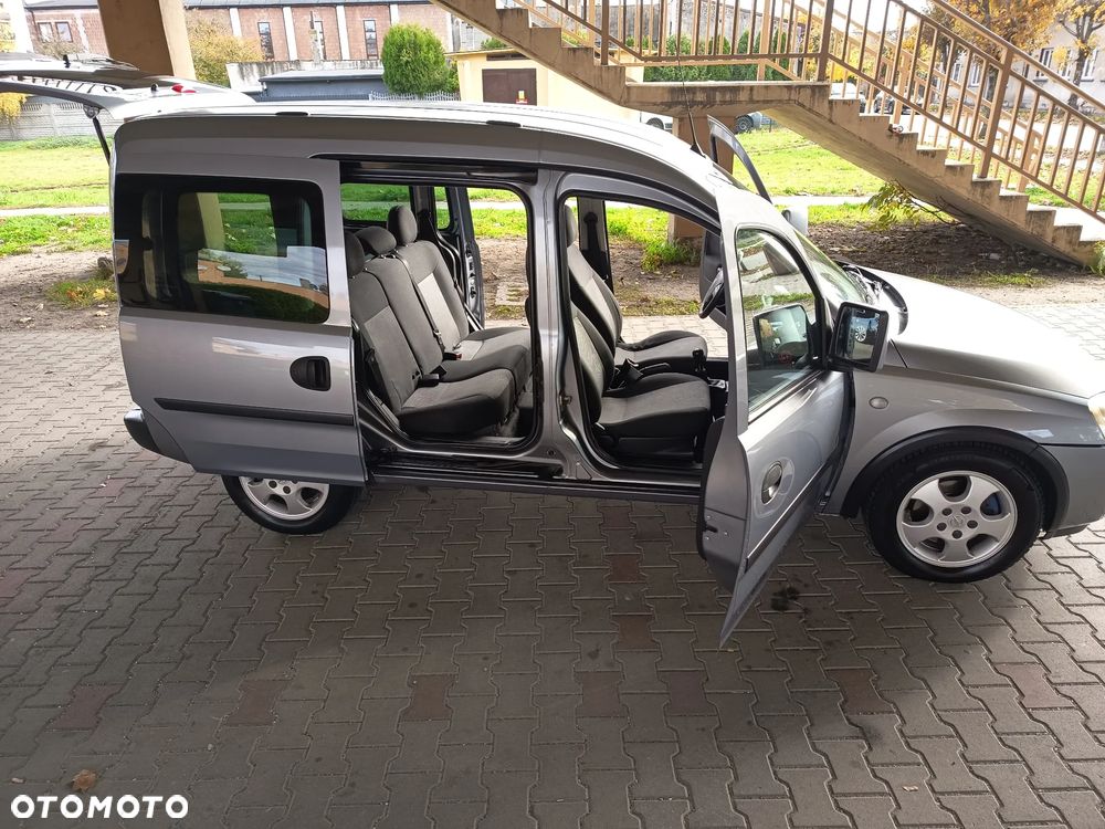 Opel Combo Tour 1.7 CDTI Arizona - 28