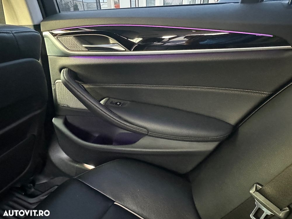 BMW Seria 5 520d Aut. Sport Line - 13