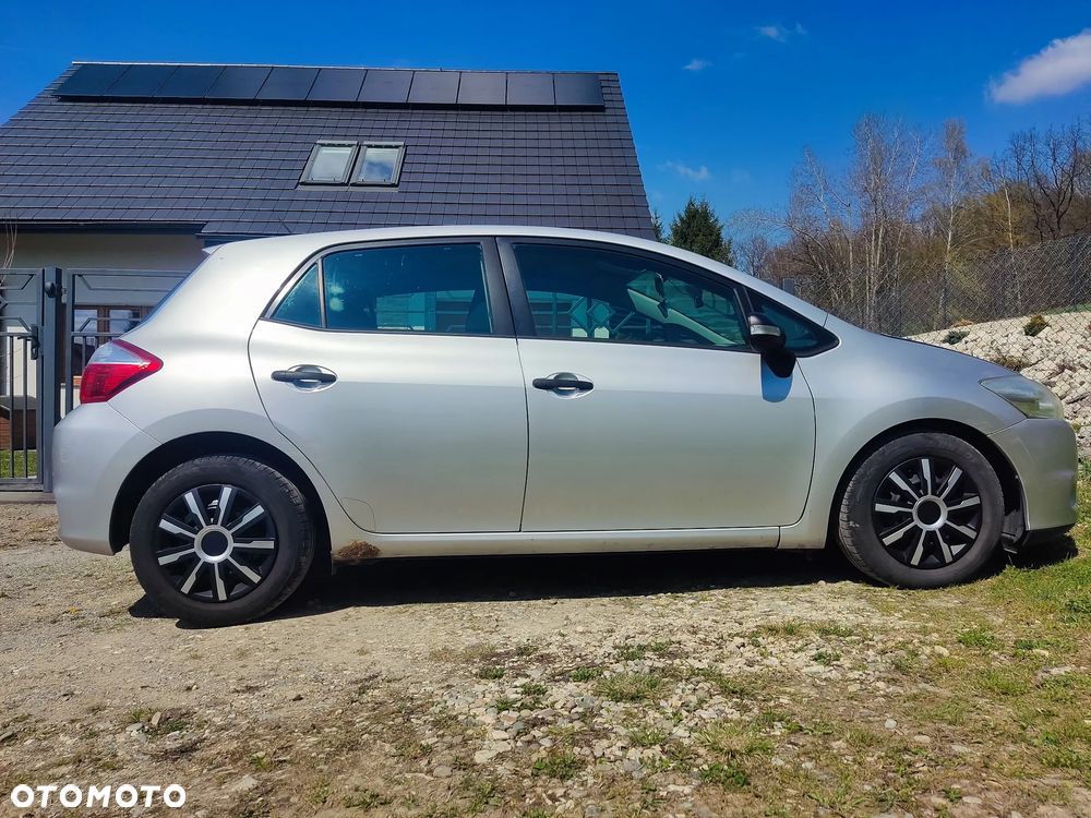 Toyota Auris 1.4 D-4D Terra - 7