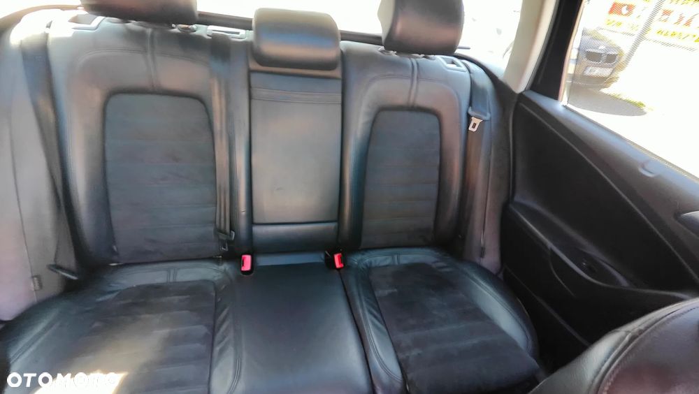 Volkswagen Passat Variant 1.8 TSI R-Line Edition - 8