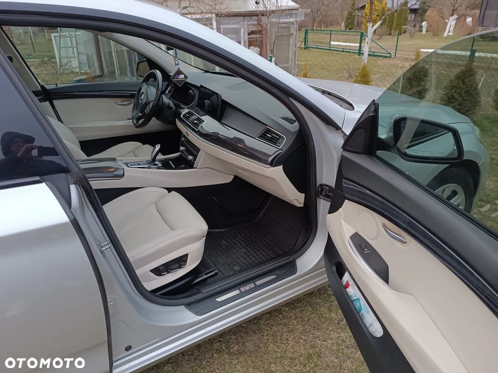 BMW 5GT 535i - 9