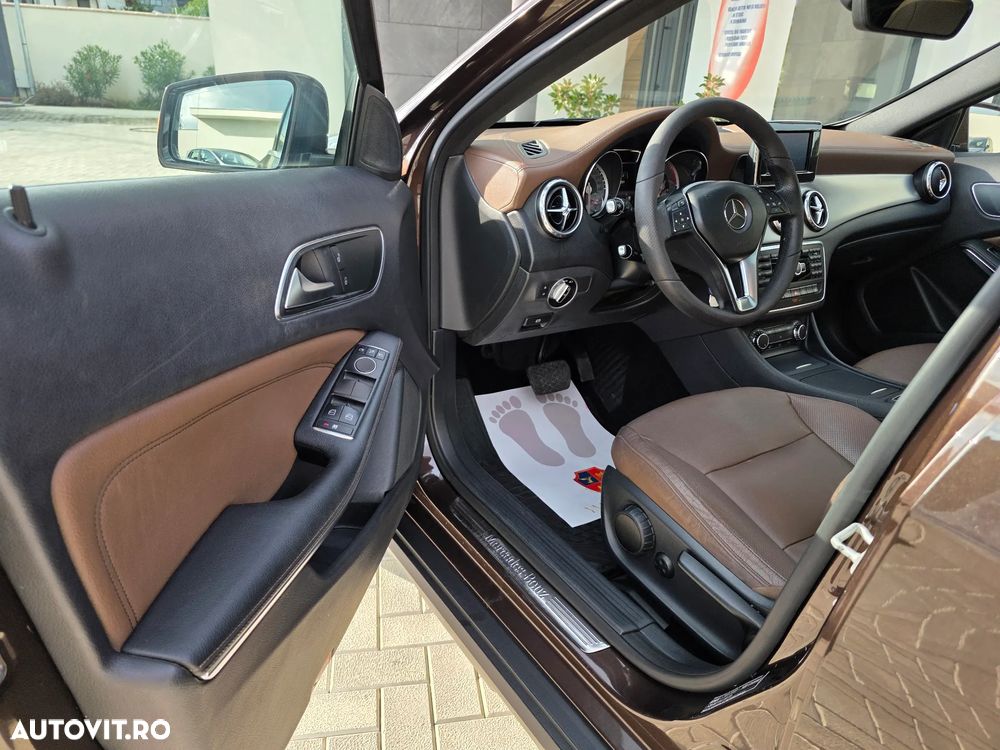 Mercedes-Benz GLA 200 (CDI) d 7G-DCT AMG Line - 11