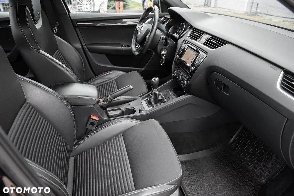 Skoda Octavia 2.0 TDI (Green tec) RS - 30