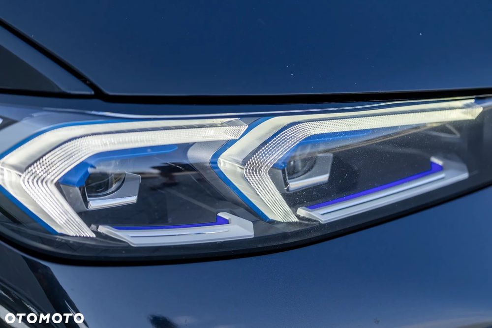 BMW Seria 3 320d xDrive M Sport sport - 9