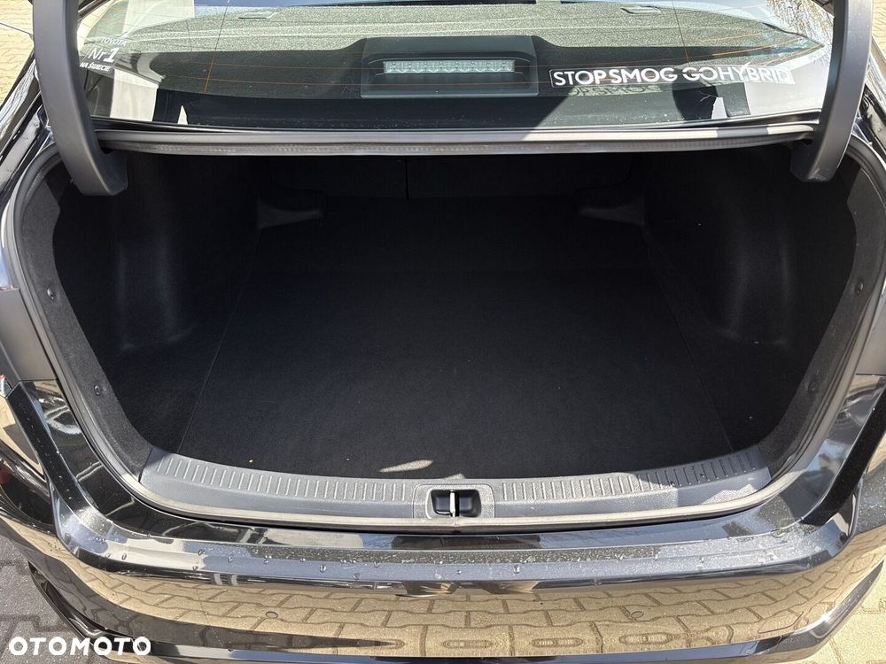 Toyota Corolla 1.8 Hybrid Comfort - 13