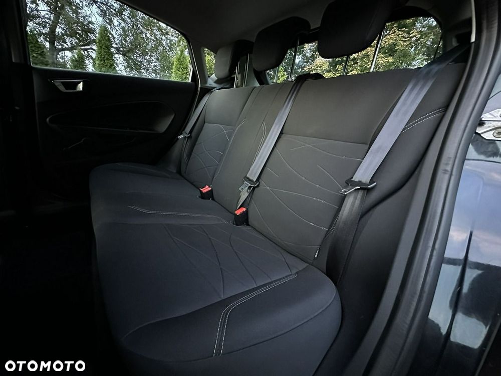 Ford Fiesta - 12