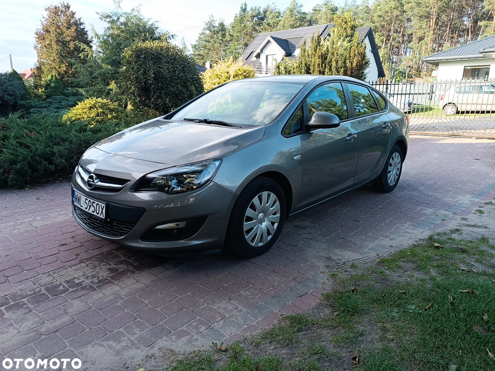 Opel Astra IV 1.4 T Enjoy EU6 - 11