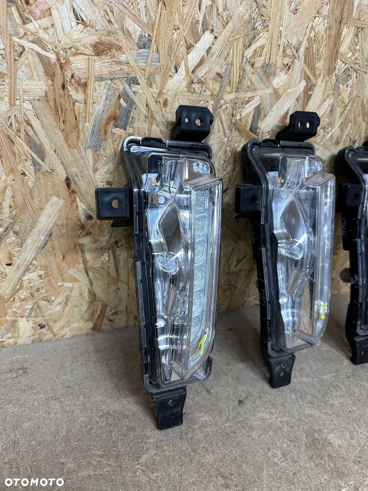 SUZUKI VITARA III HALOGEN LEWY DRL LED W1378 W3149 - 2