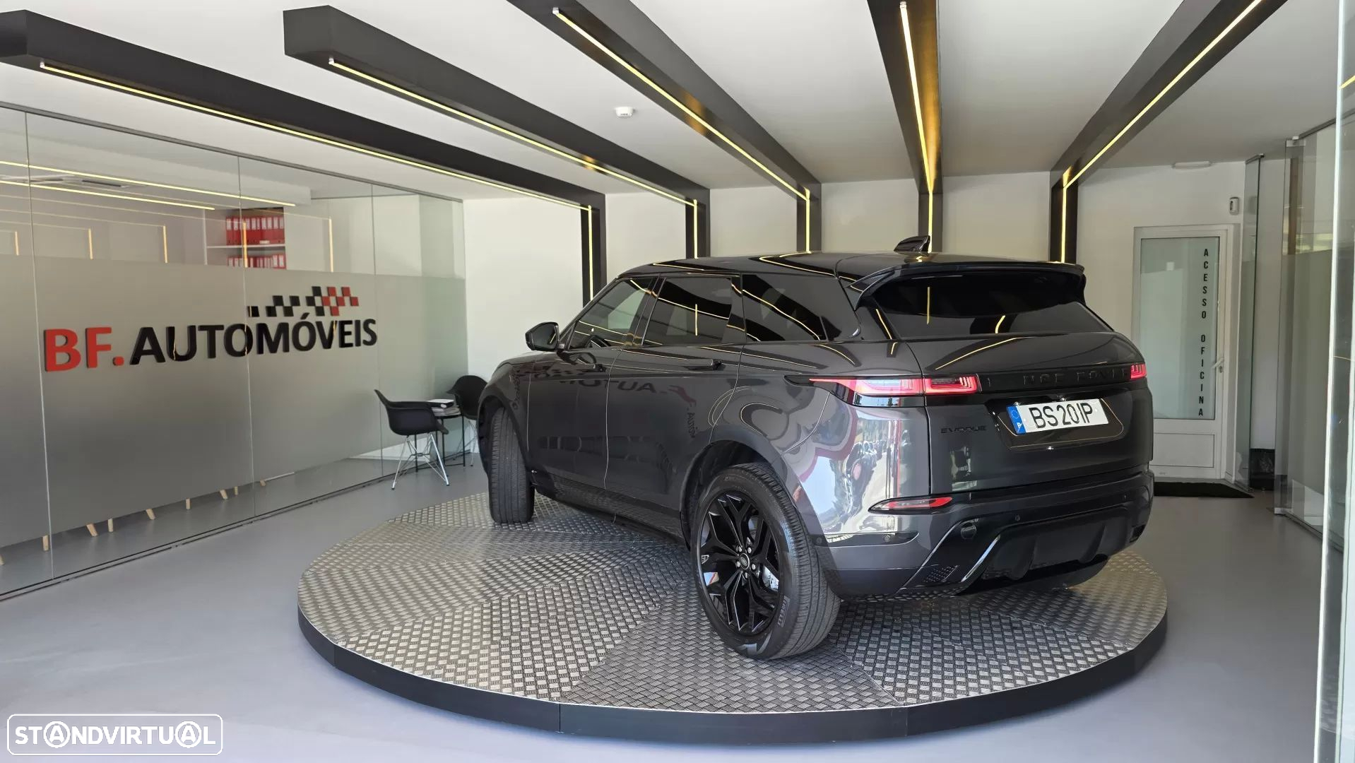Land Rover Range Rover Evoque 2.0 D240 AWD R-Dynamic HSE Auto - 3