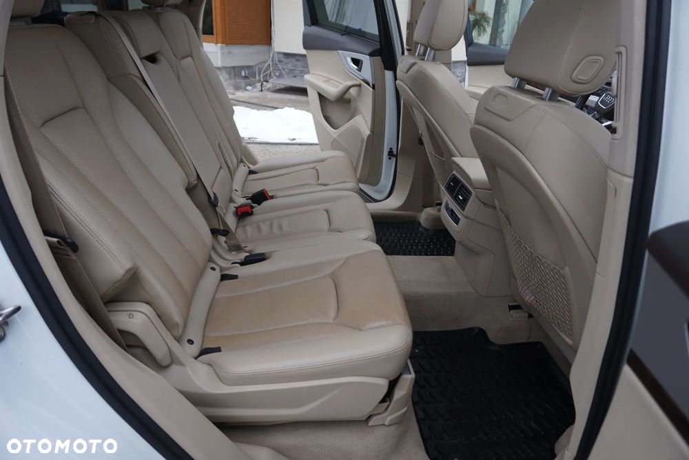 Audi Q7 - 35