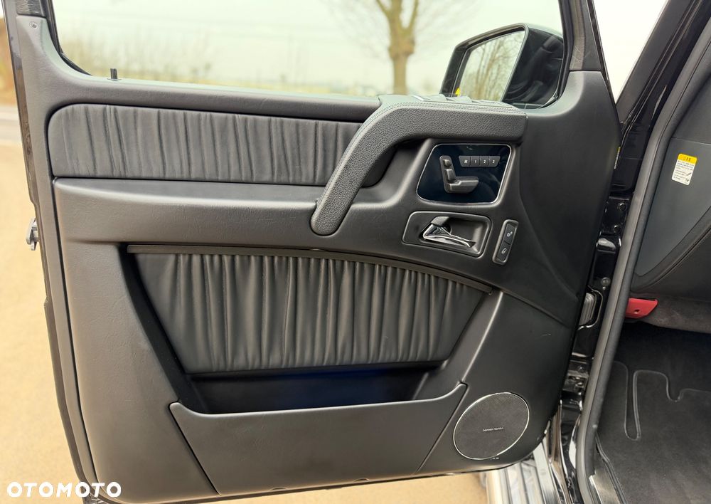 Mercedes-Benz Klasa G AMG 63 AMG SPEEDSHIFT 7G-TRONIC - 26