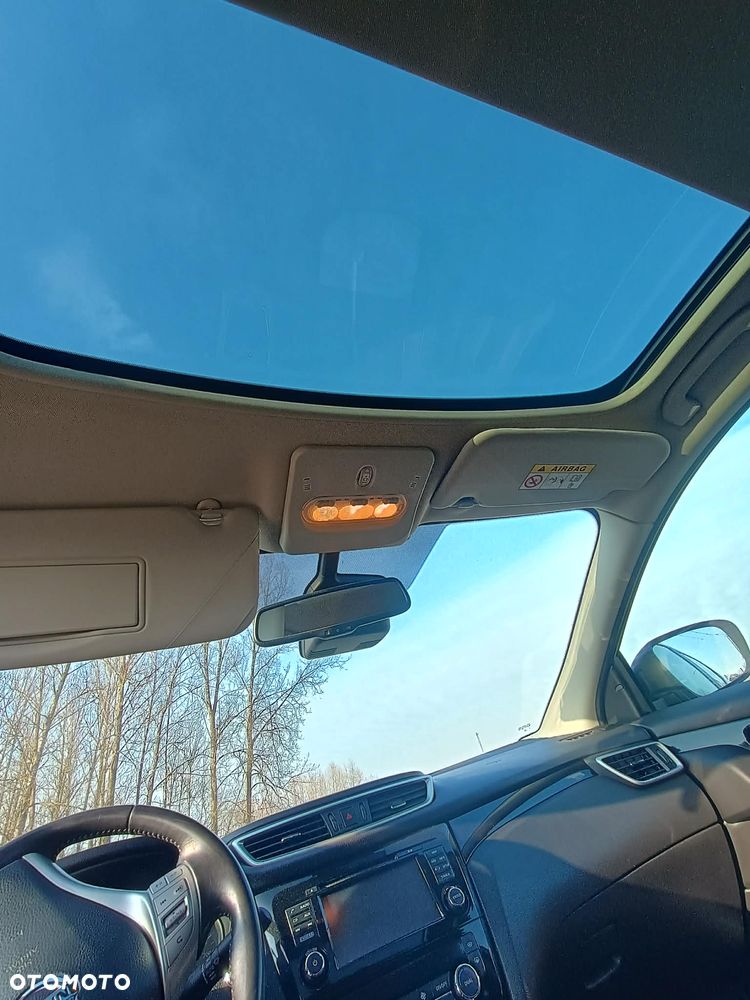Nissan Qashqai 1.6 DCi Xtronic TEKNA - 11