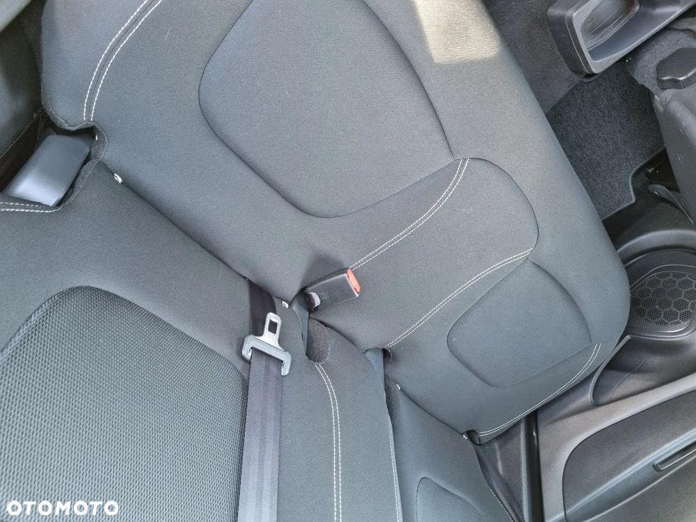 Renault Captur 1.5 dCi Energy Intens EDC EU6 - 33