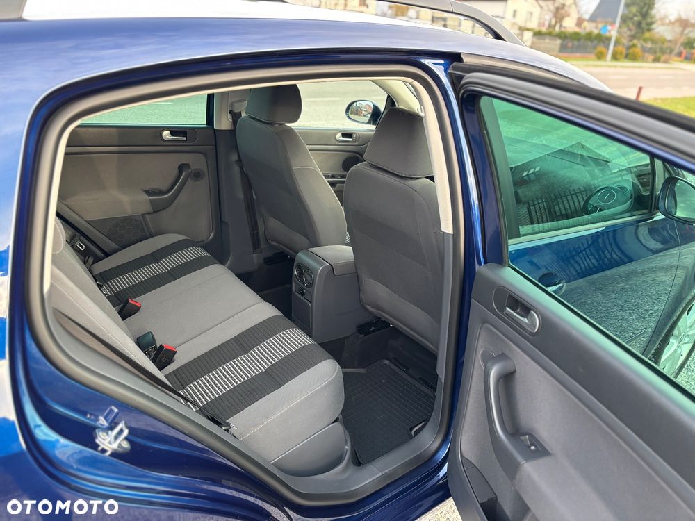 Volkswagen Golf Plus - 11