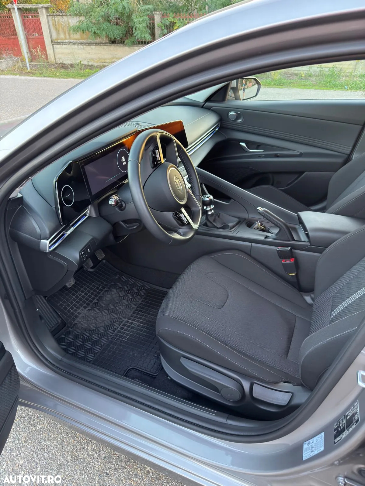 Hyundai Elantra 1.6 l 123 CP 6MT Highway - 11