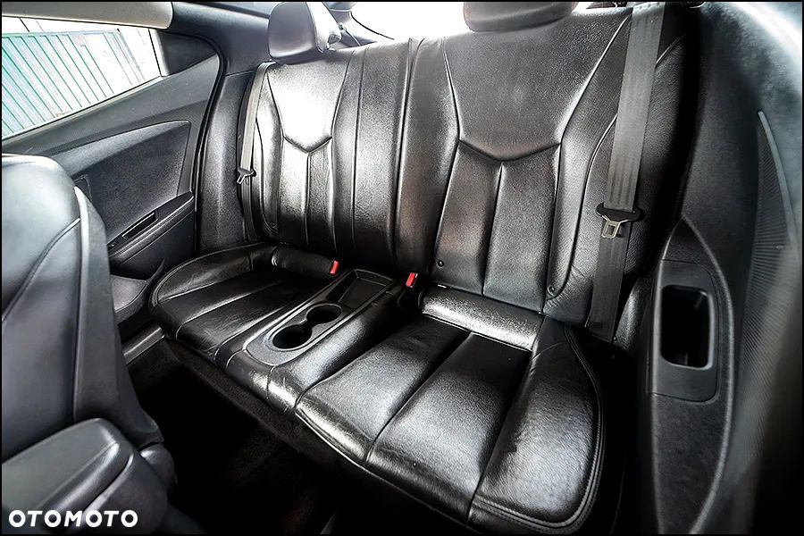 Hyundai Veloster - 33