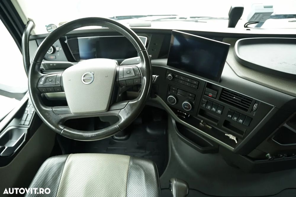 Volvo FH 500 / XXL / RETARDER / PUNGĂ JOSĂ / MEGA / ECHIPAMENT MAXIM / CONTRACT DE REPARAȚIE POST-SERVICE / - 27