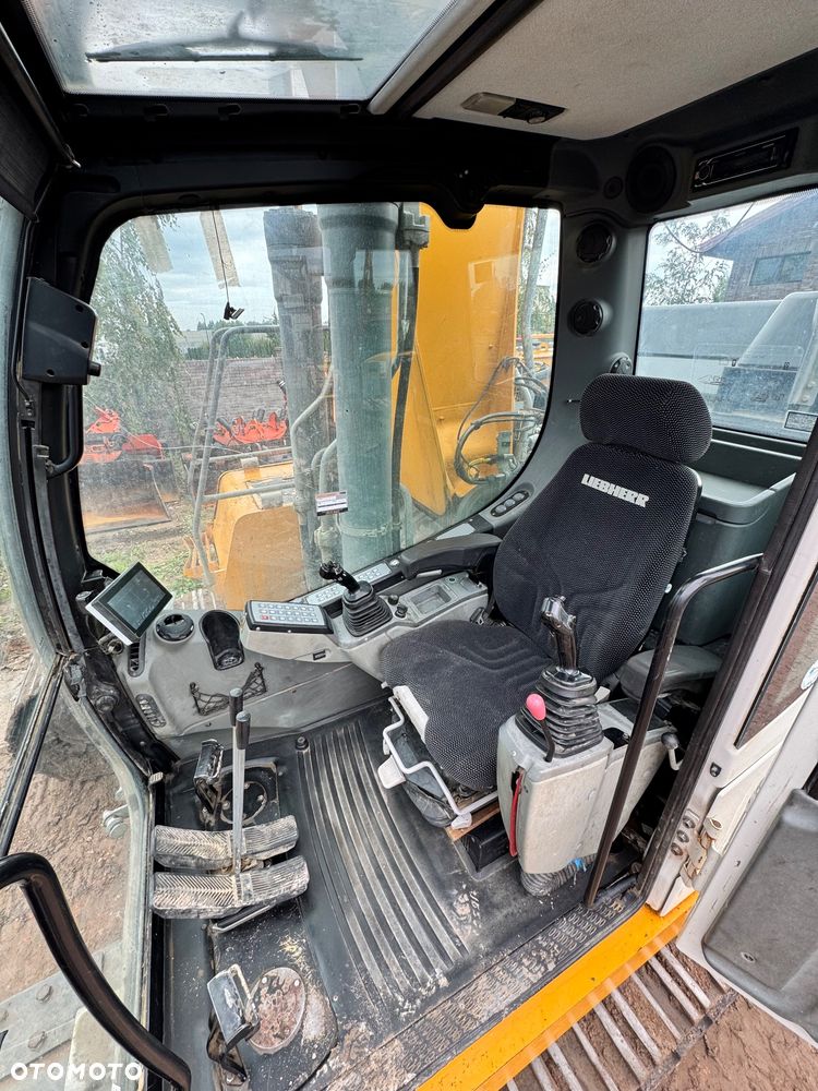 Liebherr R 936 LC - 15