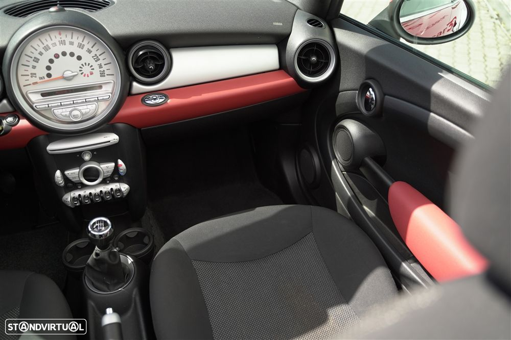 MINI Cabrio Cooper - 21