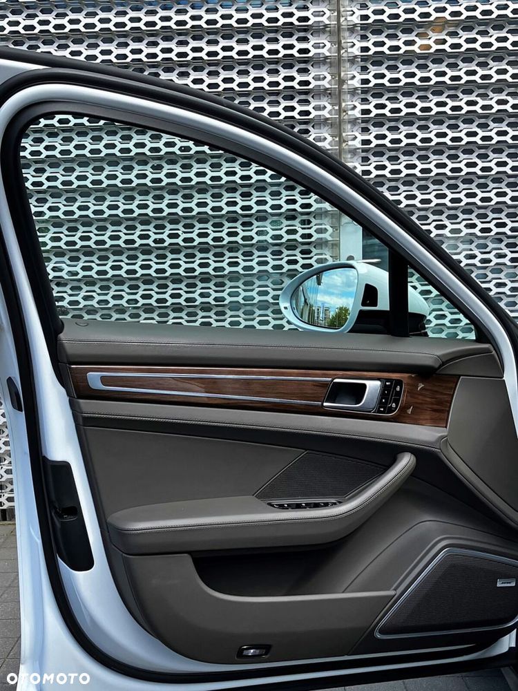Porsche Panamera - 15
