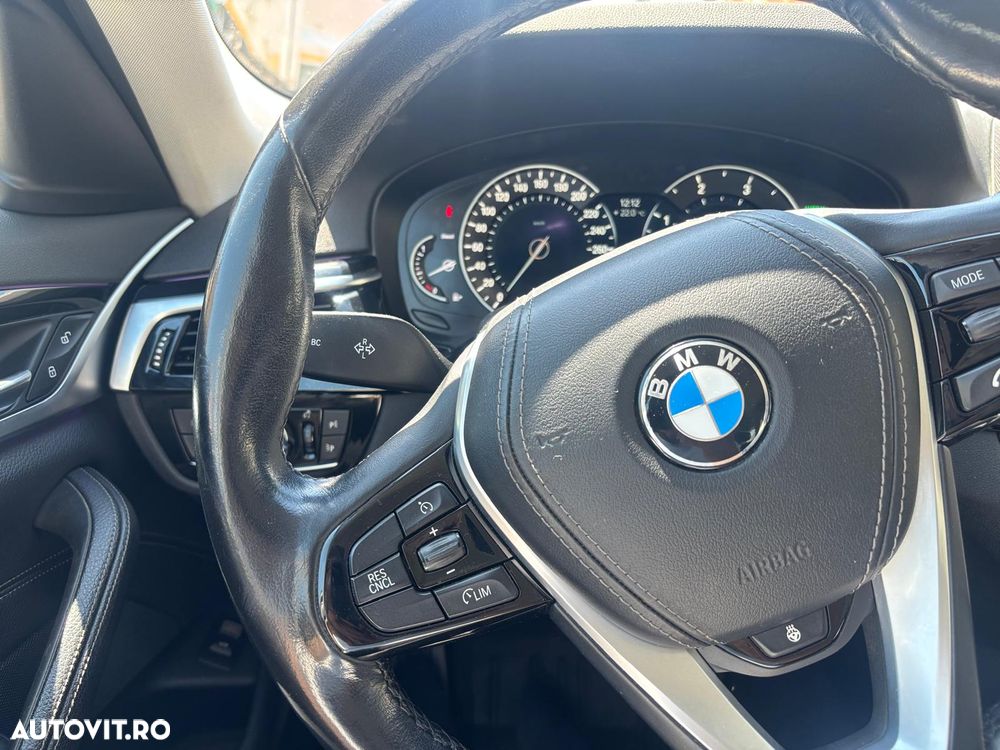 BMW Seria 5 520d xDrive Aut. Sport Line - 13