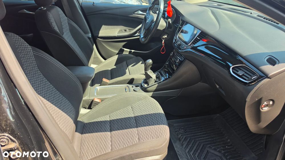 Opel Astra 1.4 Turbo Innovation - 14