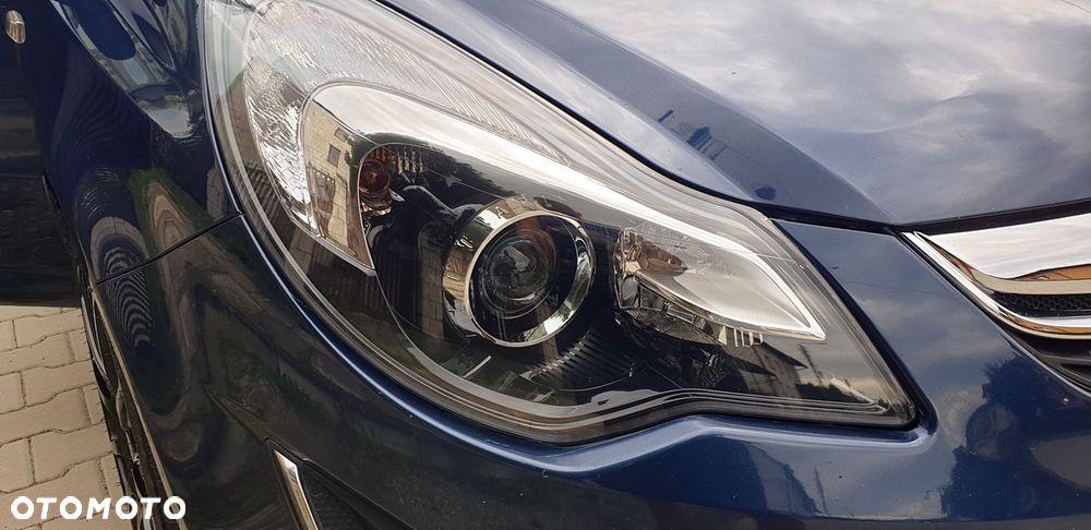 Opel Corsa 1.2 16V Cosmo - 10