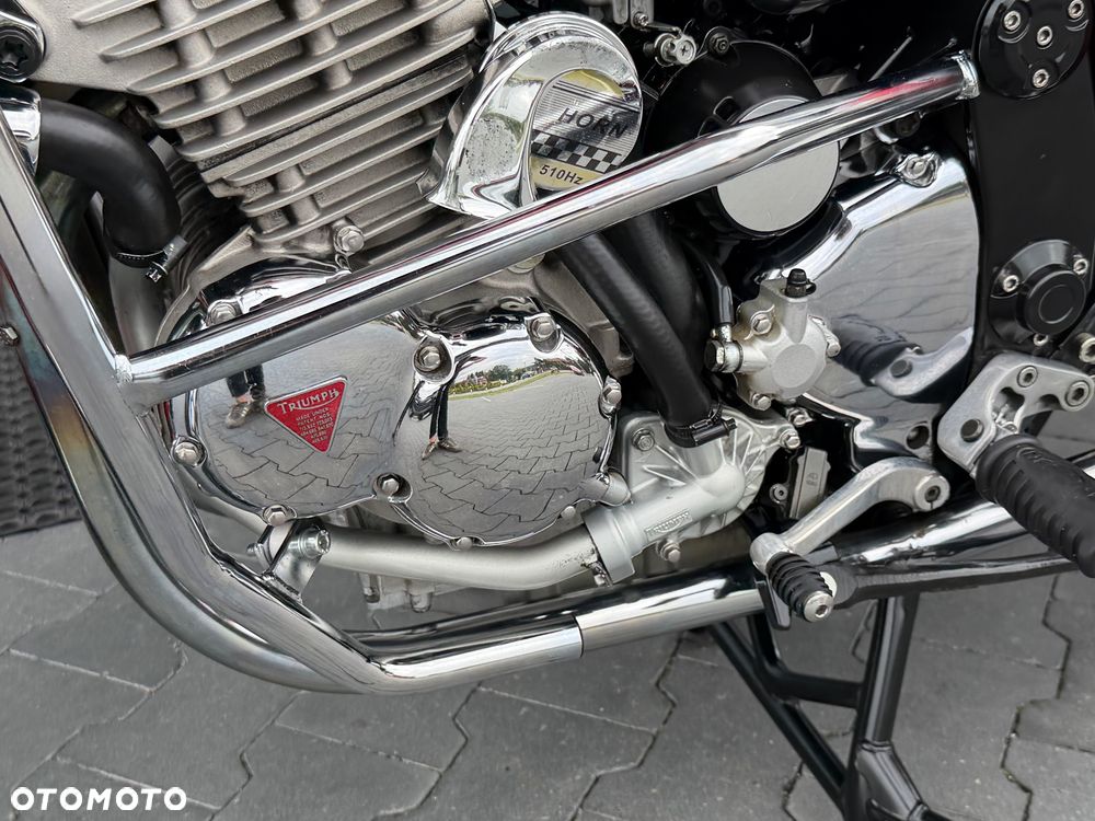 Triumph Thunderbird - 36