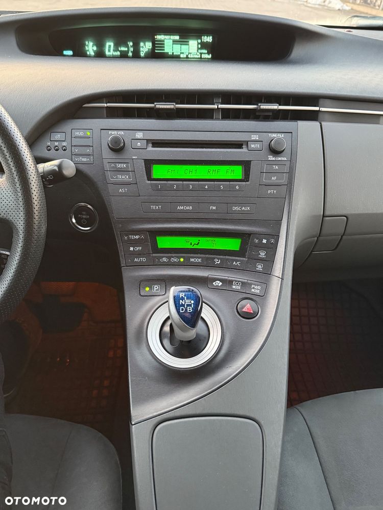 Toyota Prius 1.5 VVT-i Sol - 20