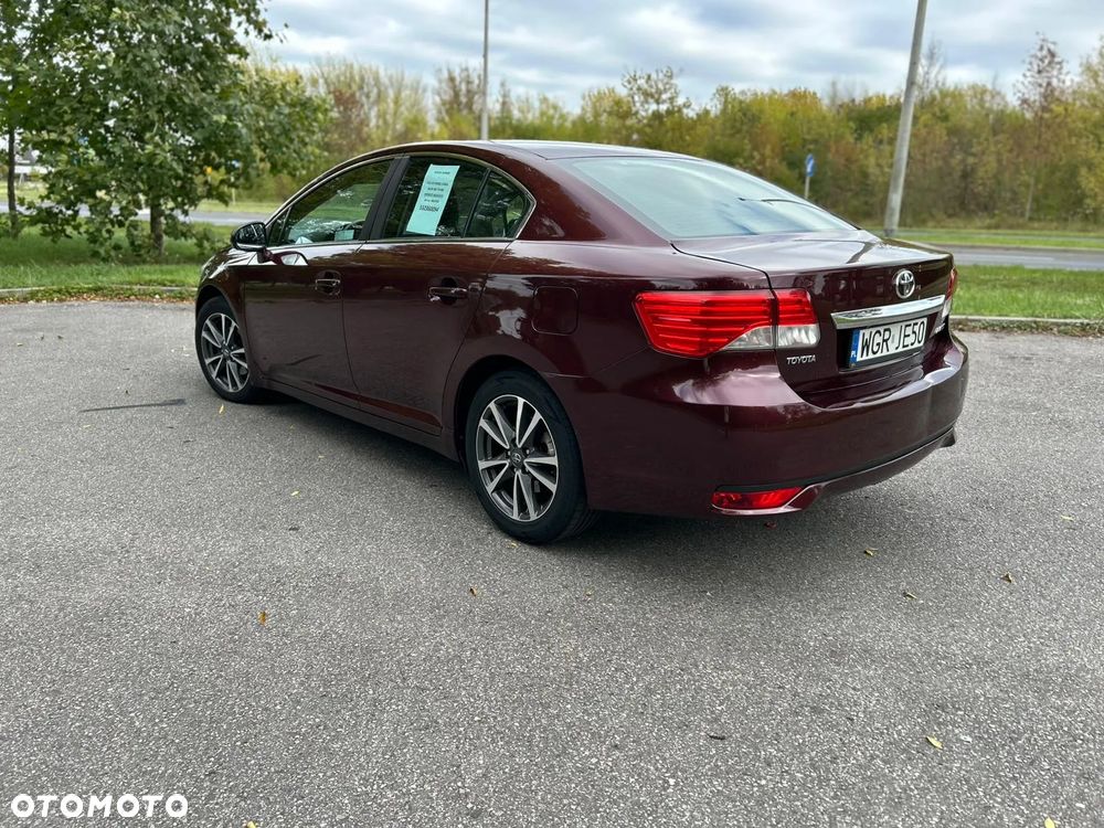 Toyota Avensis 2.0 D-4D Premium - 3