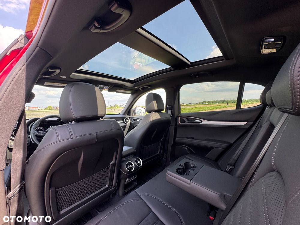Alfa Romeo Stelvio 2.0 Turbo 16V AT8-Q4 Veloce Ti - 34
