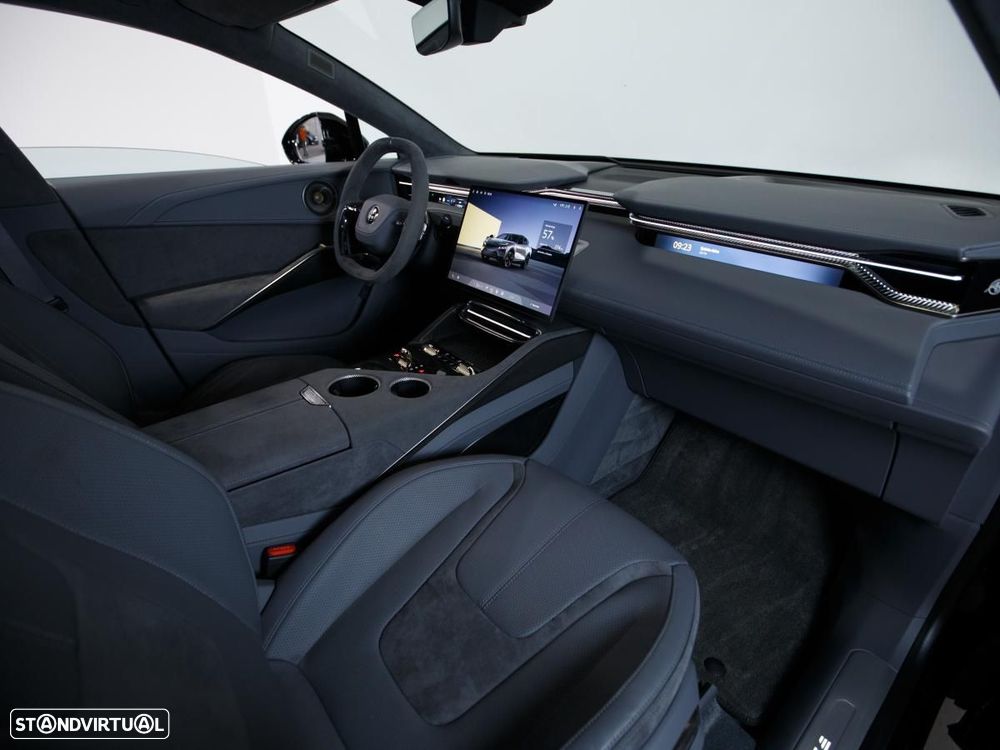 Lotus Eletre - 17