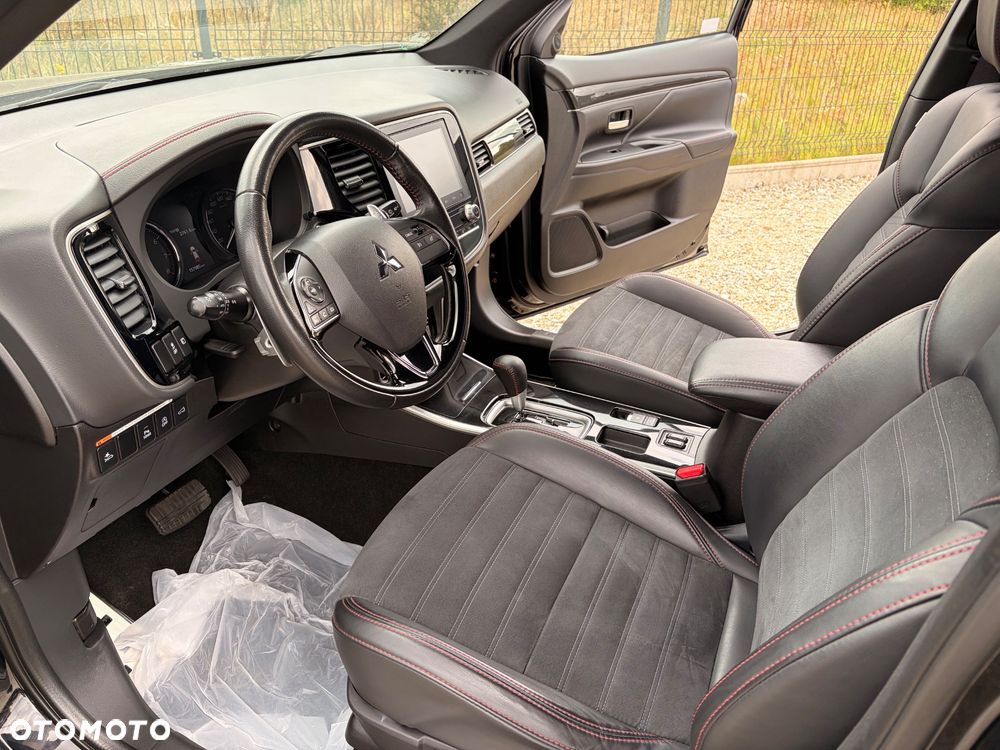 Mitsubishi Outlander 2.0 2WD CVT Diamant Edition+ - 2