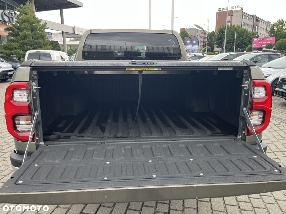 Toyota Hilux 2.8 D-4D Double Cab SR5 4x4 - 13