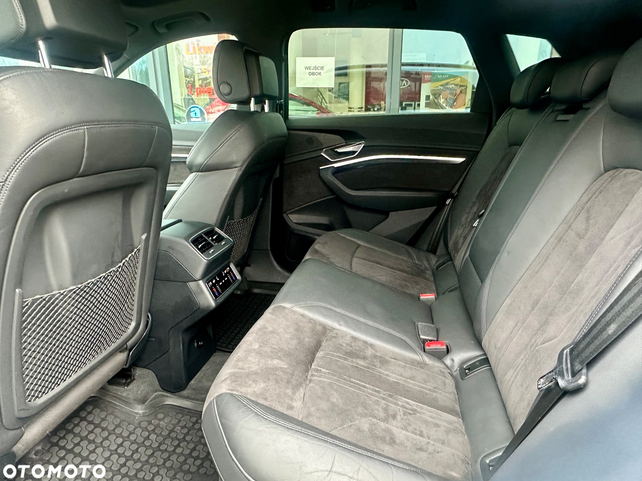 Audi e-tron 55 Quattro S Line - 24
