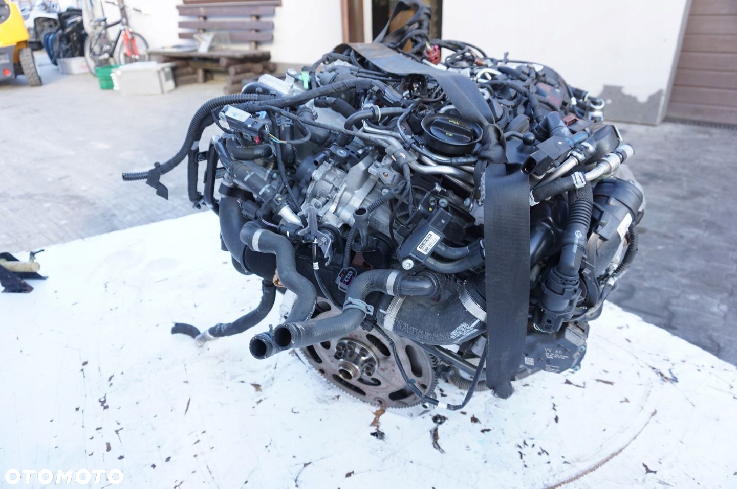 SILNIK DEU AUDI A4 B9 A5 F5 2.0 TDI KOMPLET 38 TYS KM - 1