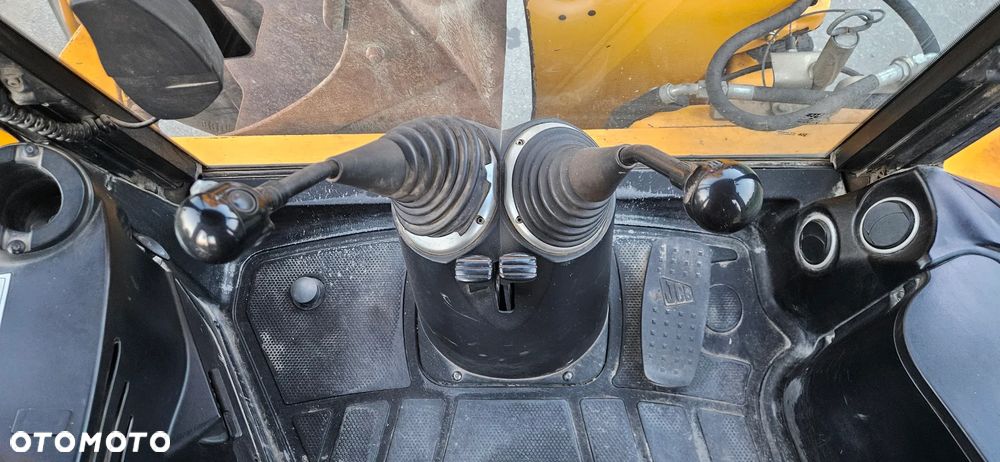 JCB 3CX - 9