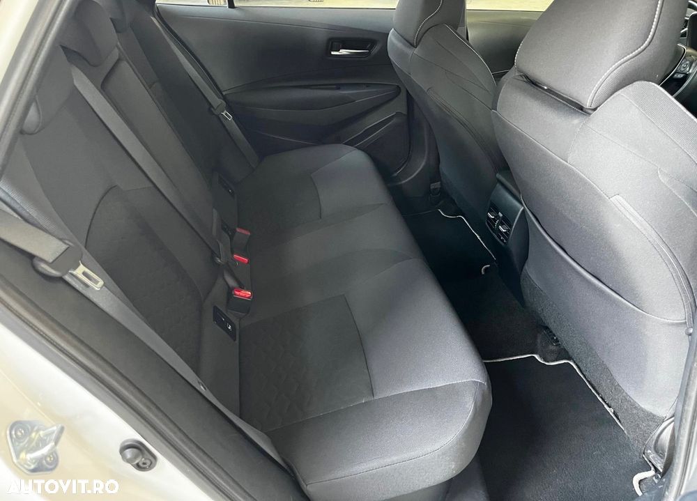 Toyota Corolla - 16