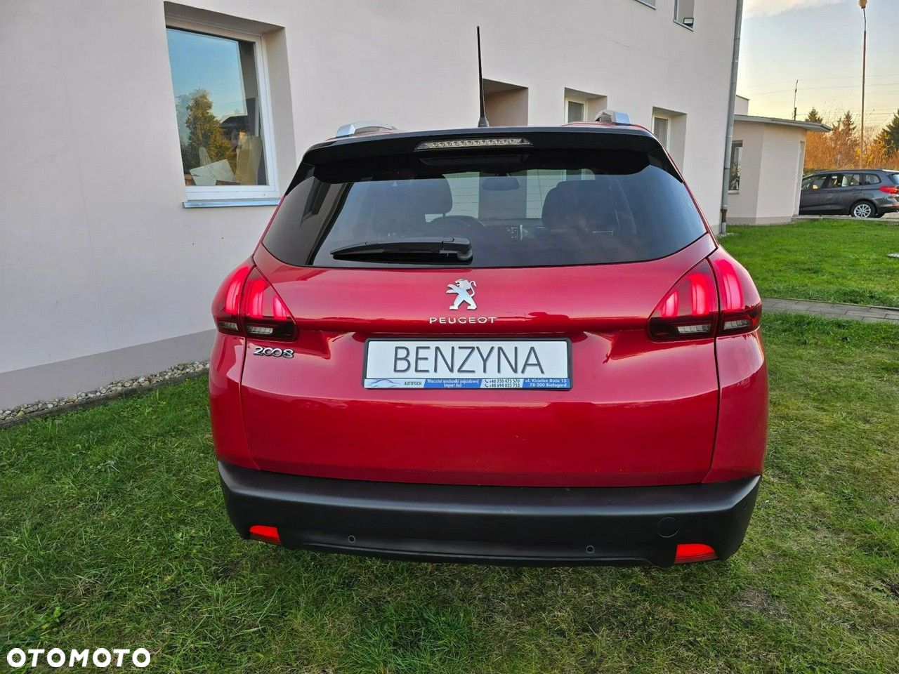 Peugeot 2008 1.2 Pure Tech Style - 8