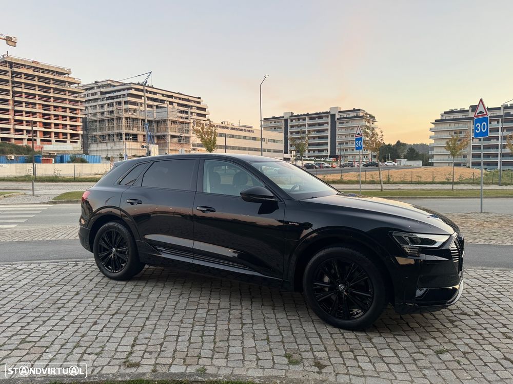 Audi e-tron - 7
