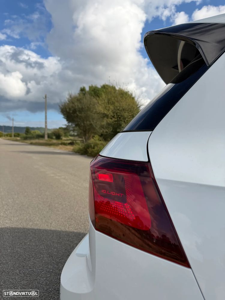 VW Golf 2.0 TSI R DSG - 38