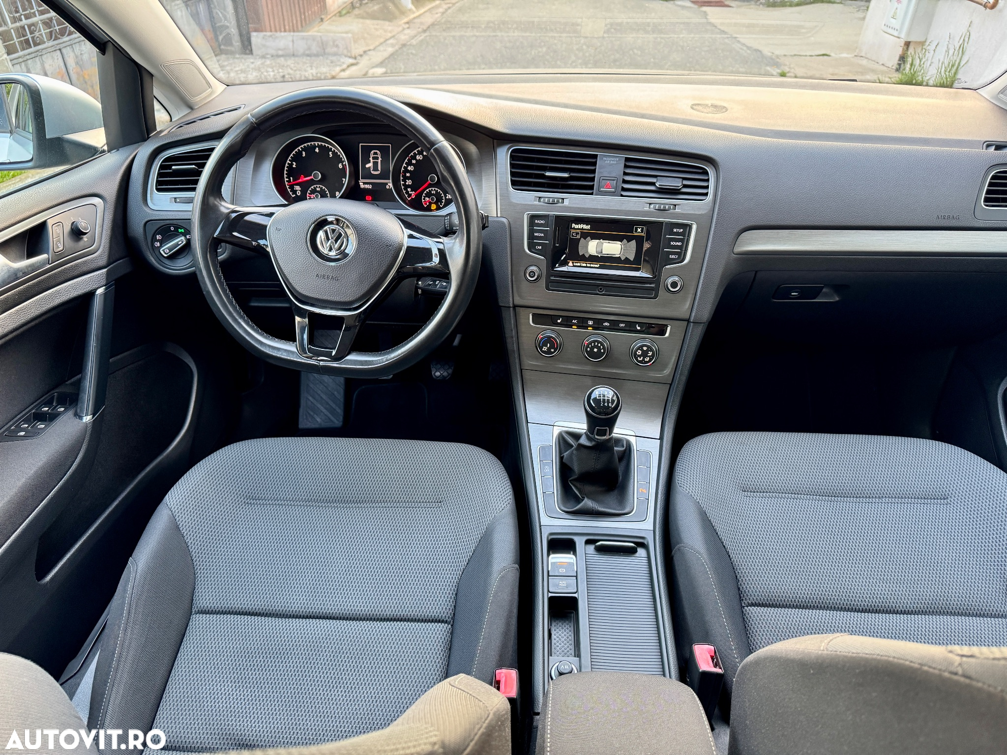 Volkswagen Golf 1.2 TSI BlueMotion Technology Comfortline - 14